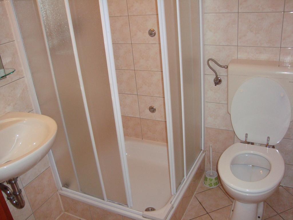 Guesthouse Koprivec Ljubljana Værelse billede